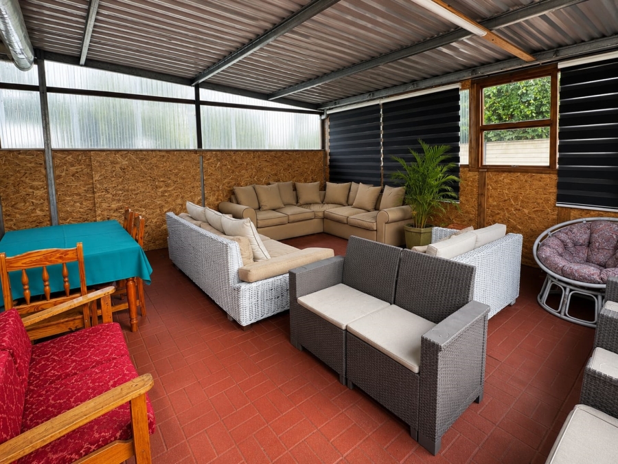 5 Bedroom Property for Sale in Stilbaai Wes Western Cape